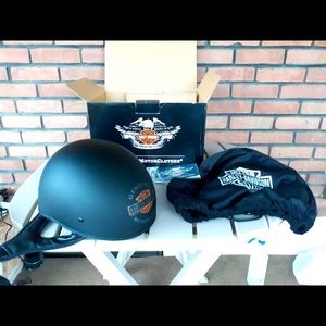 Harley Davidson Men’s large helmet